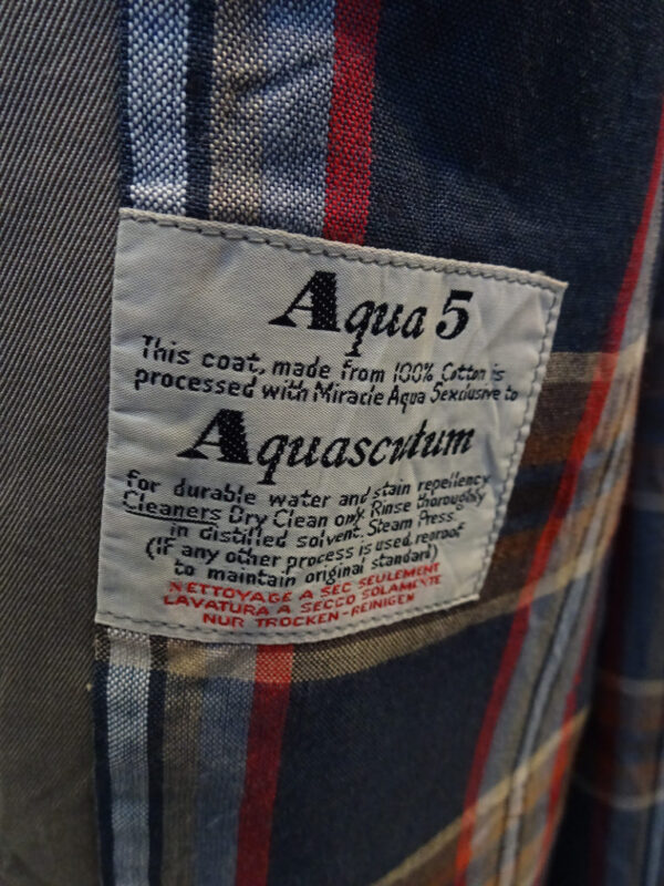 Aquascutum(アクアスキュータム)の年代別タグの特徴まとめ！ | FERANTRACING/VINTAGE & USED CLOTHING