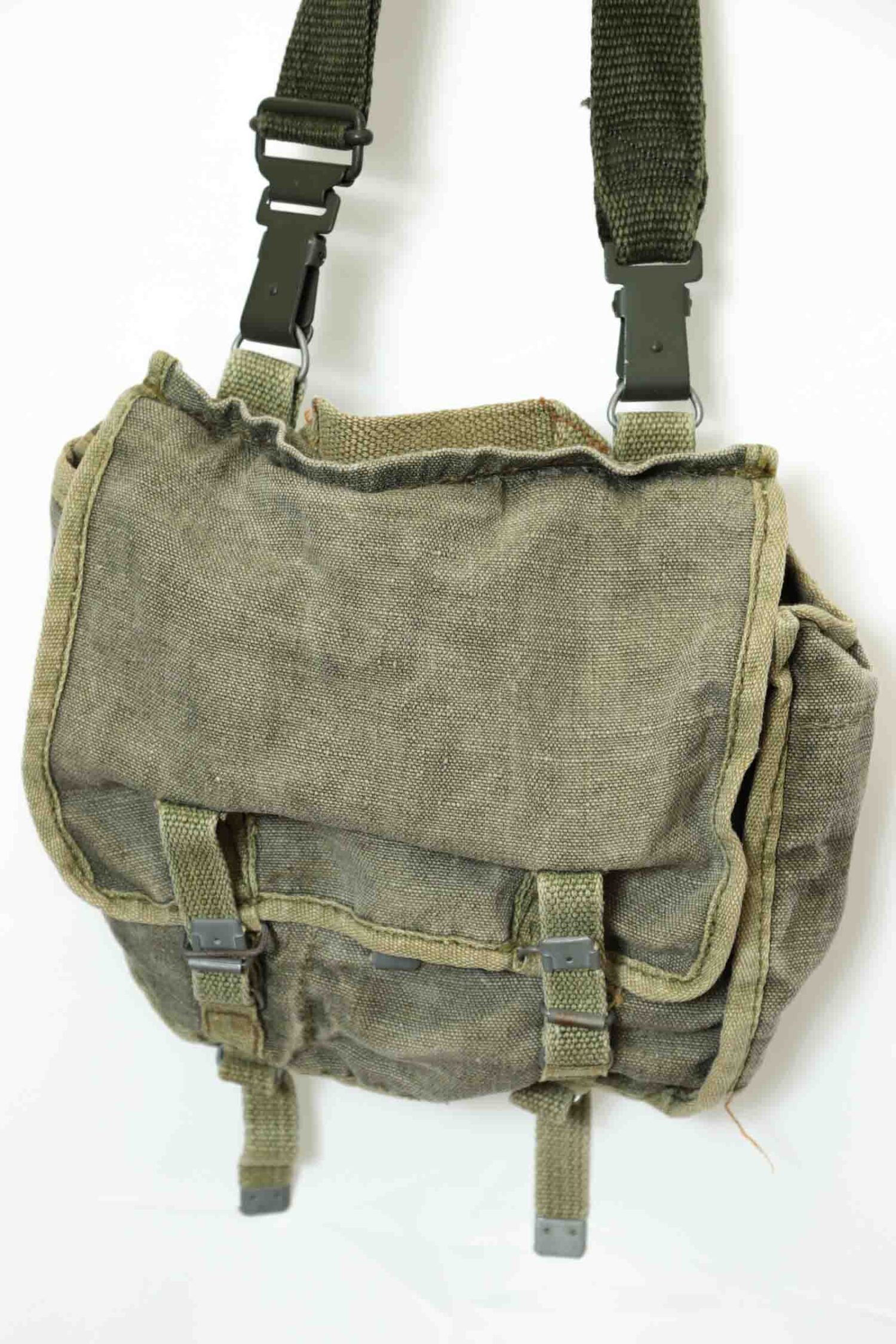 VINTAGE MILITARY DESIGN BAG