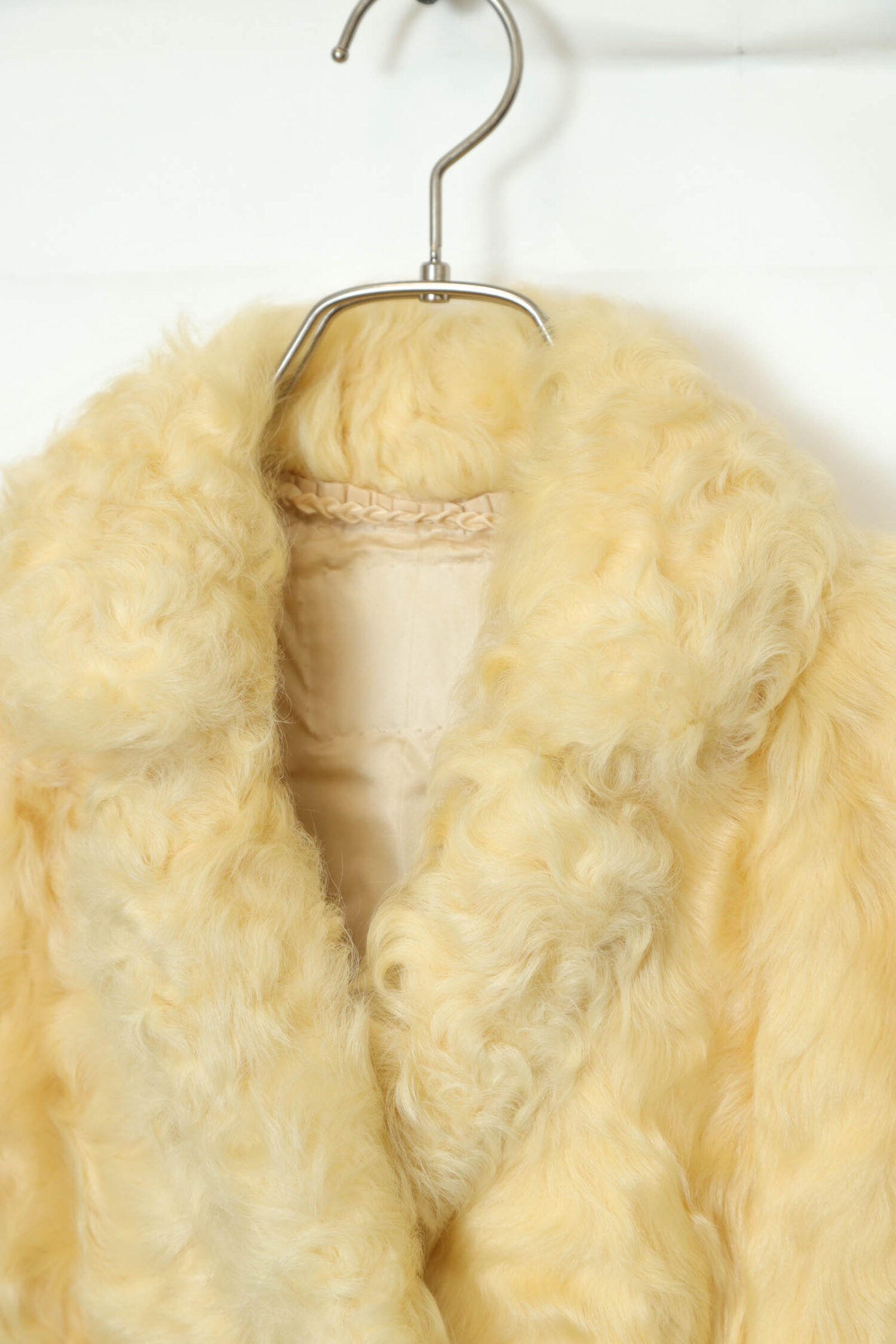 Alternative view of VINTAGE FUR COAT/M