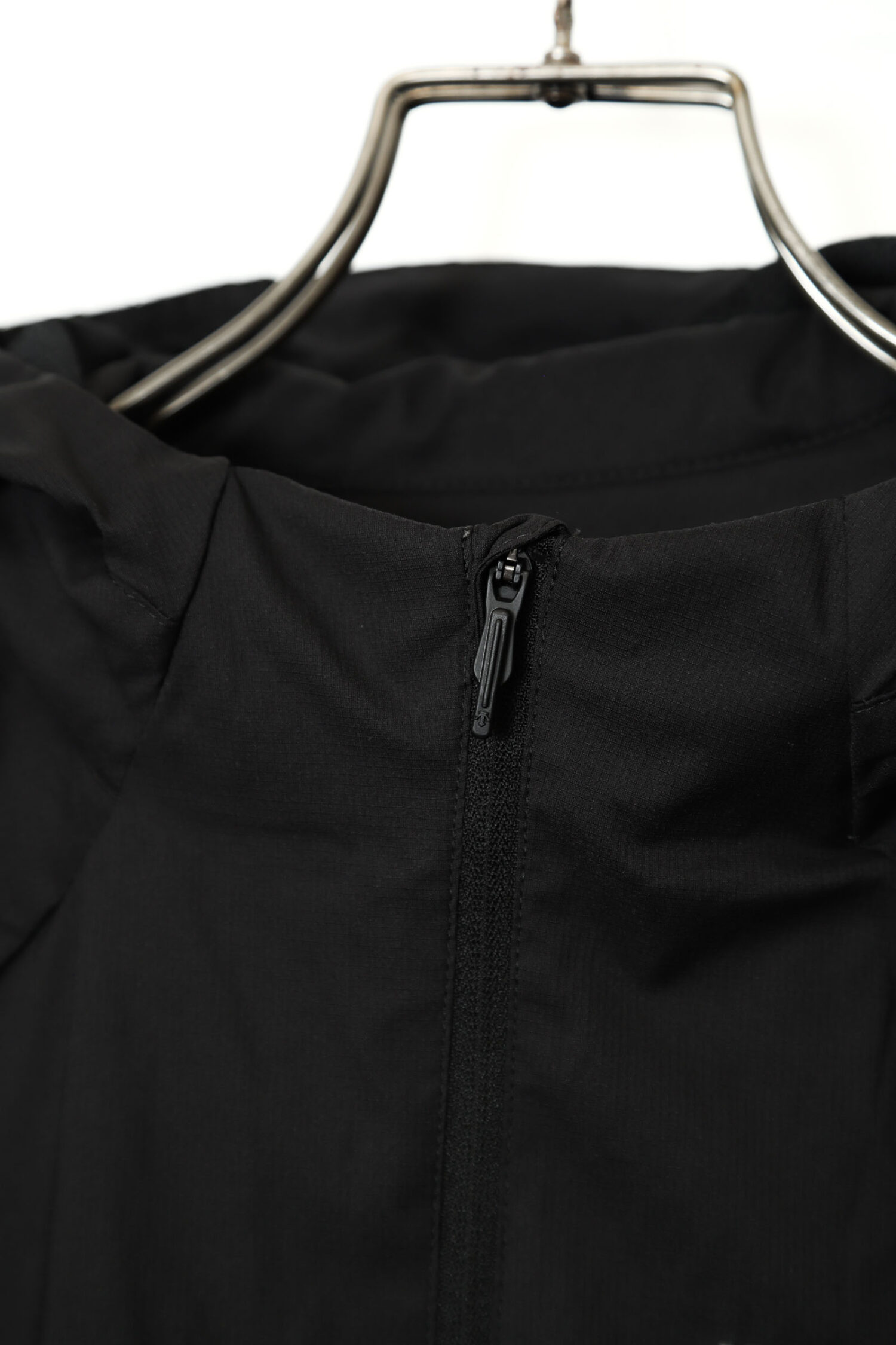 Alternative view of USED DESCENTE ACTIVE PARKA/M