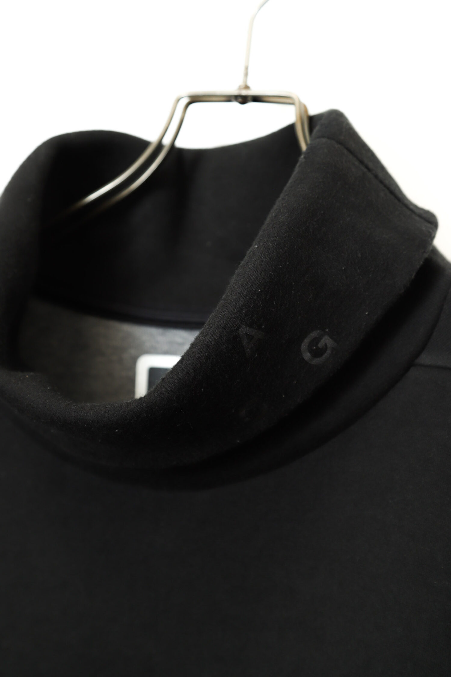 Alternative view of USED NIKE ACG SWEAT PULL-OVER/L