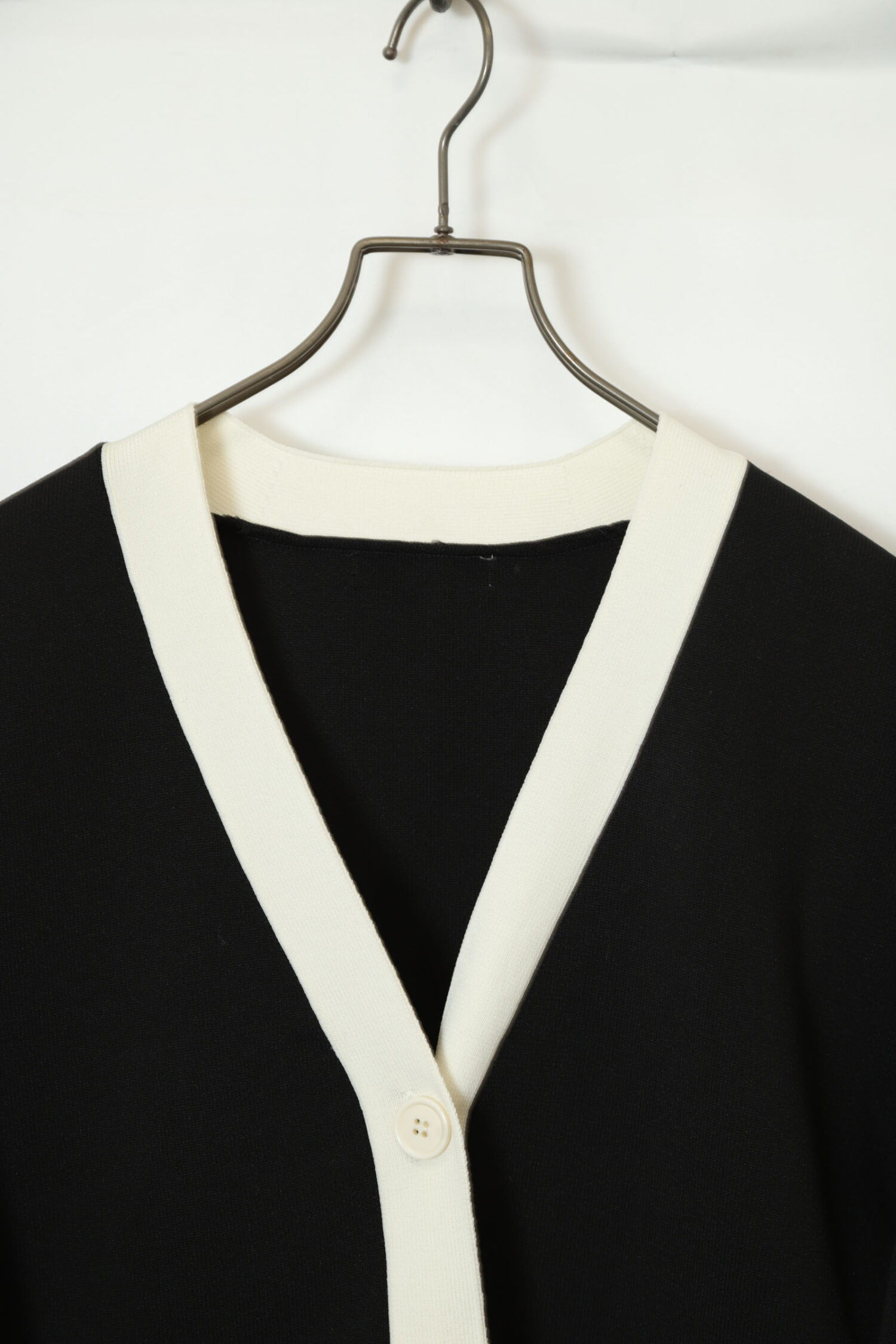 Alternative view of VINTAGE KNITTED CARDIGAN/L