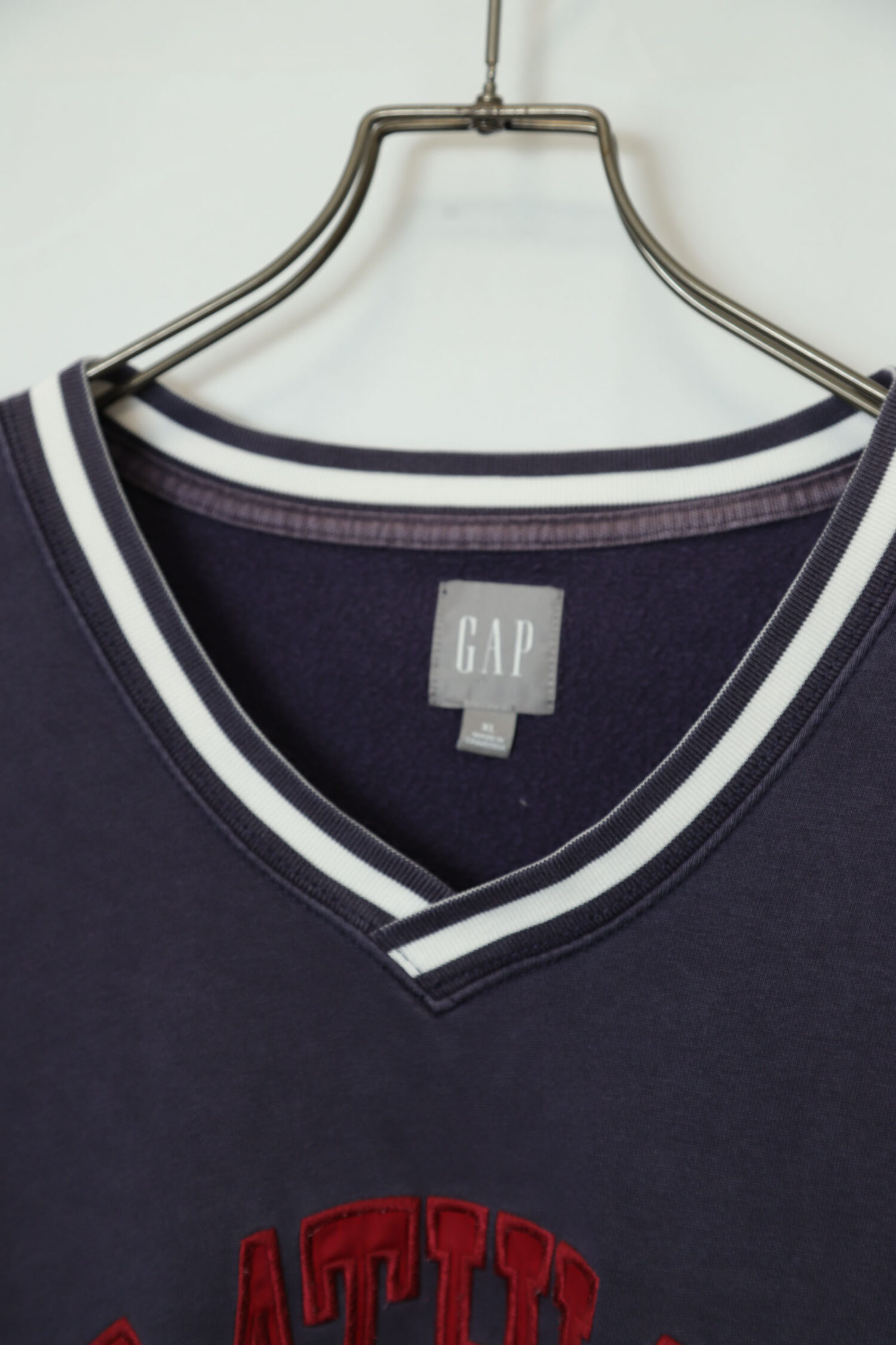 Alternative view of USED GAP SWEAT SHIRT/XL