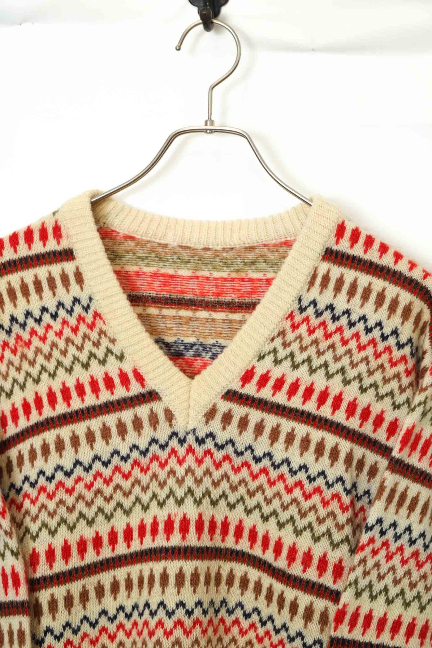 Alternative view of VINTAGE V-NECK KNITED SWEATER/M