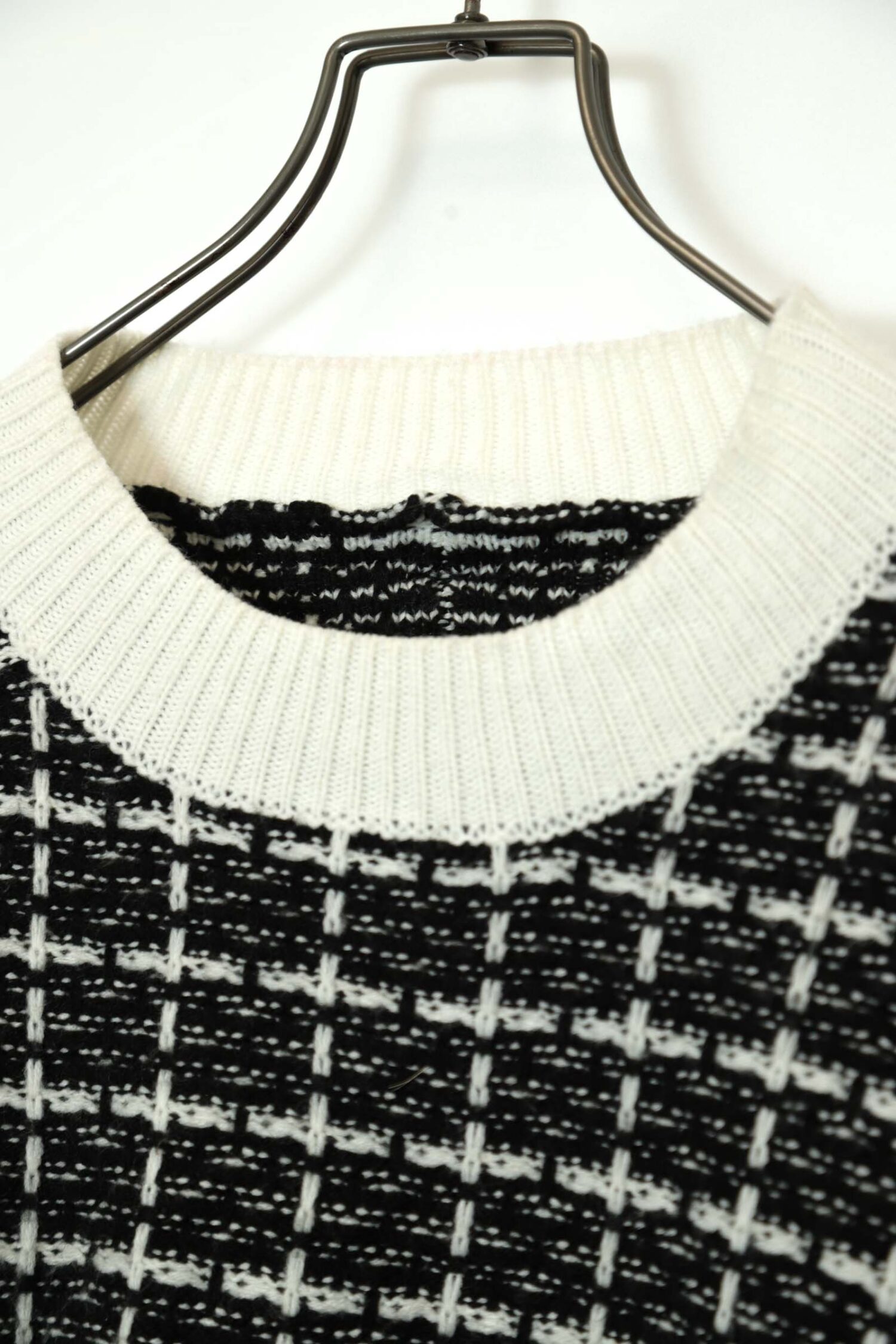 Alternative view of VINTAGE PATTERN SHORT KNITED SWEATER/L