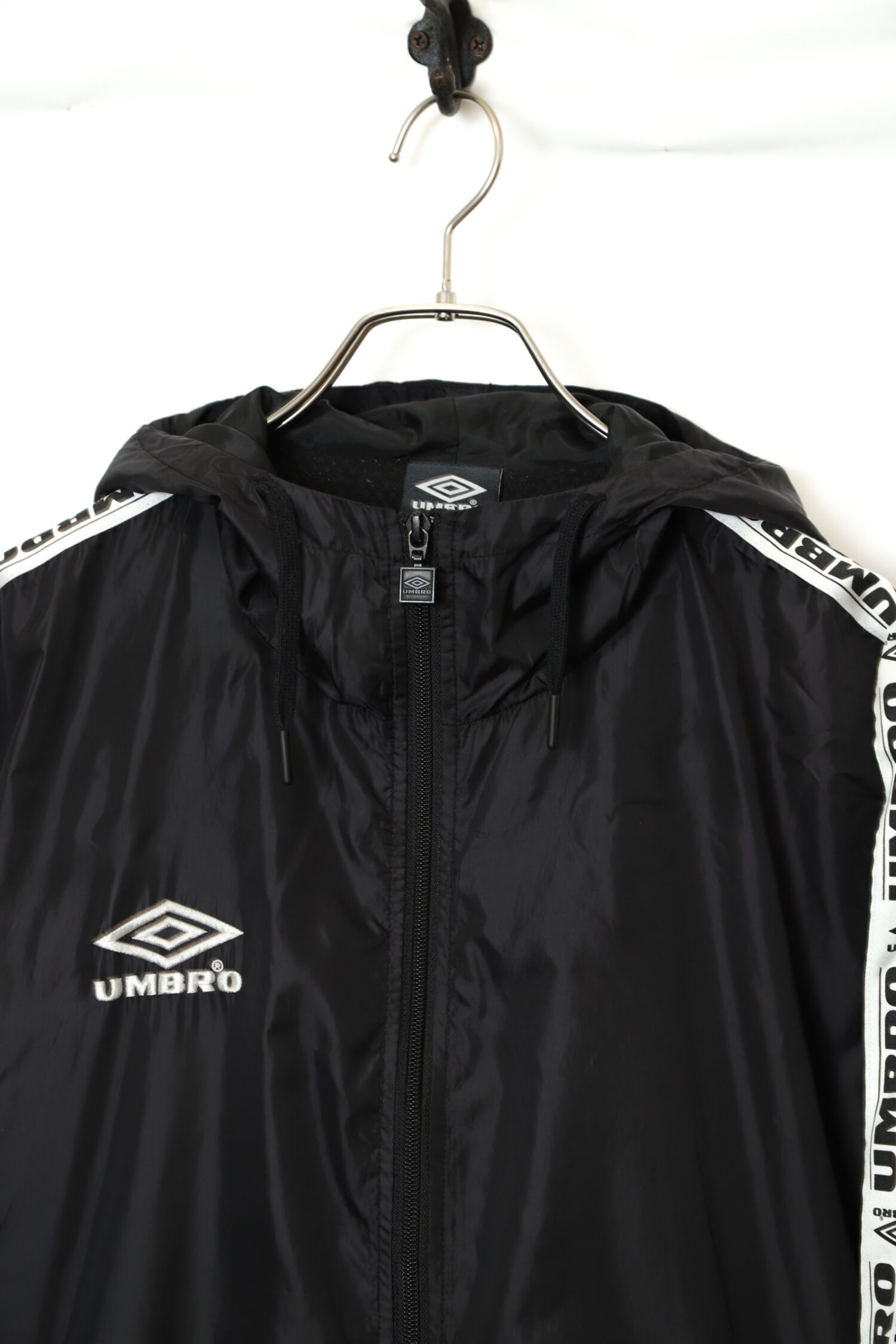 Alternative view of USED UMBRO TRACK JACKET/L