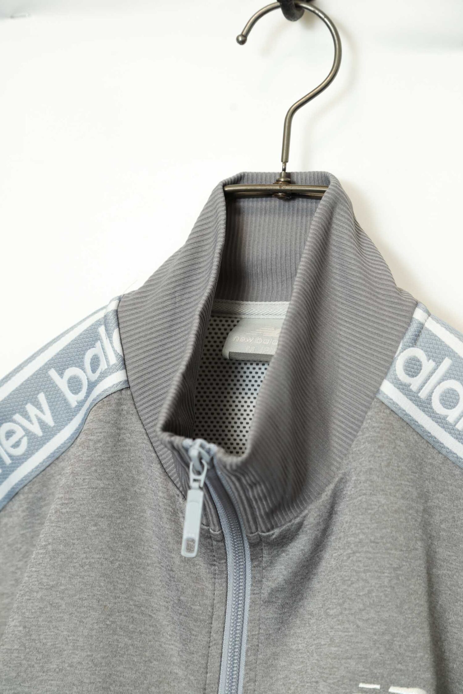 Alternative view of USED NEWBALANCE TRACK JACKET/M