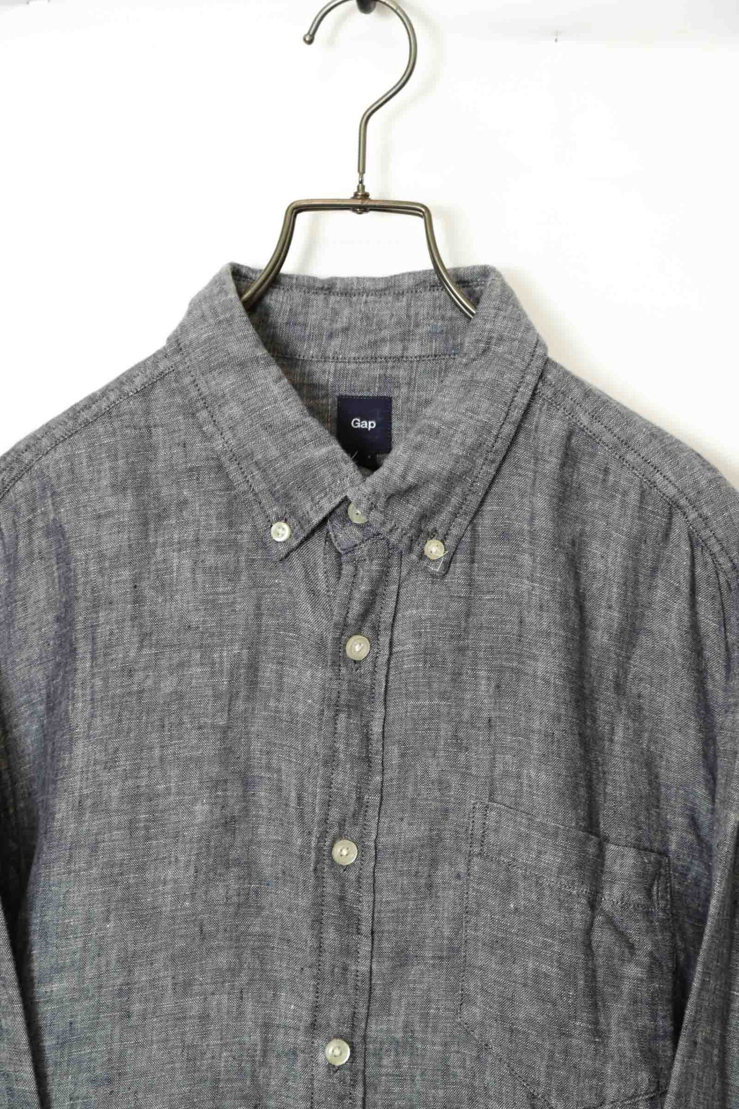 Alternative view of USED GAP LONG SLEEVE SHRT/L