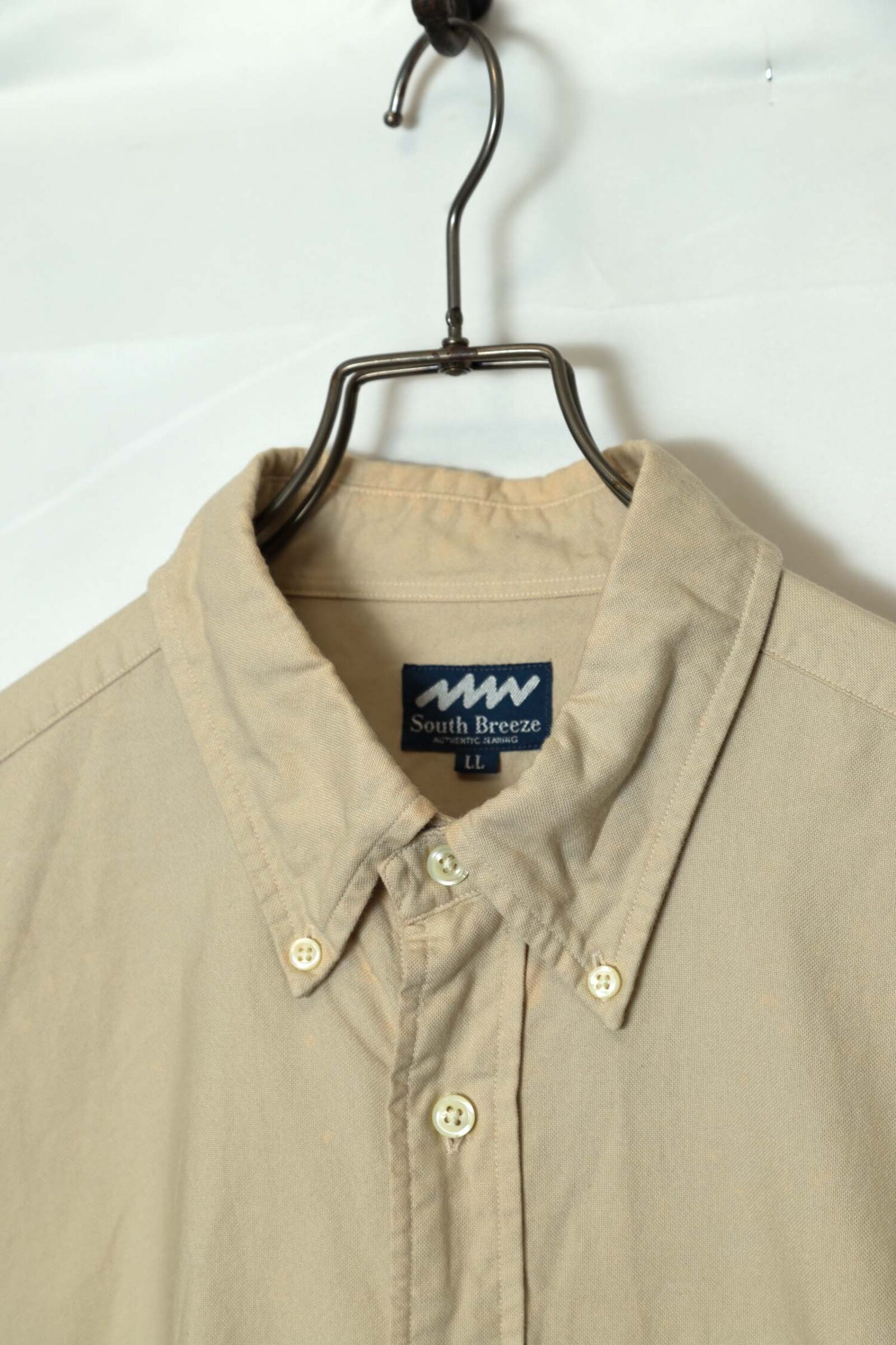 Alternative view of USED BUTTON DOWN SHIRT/XL
