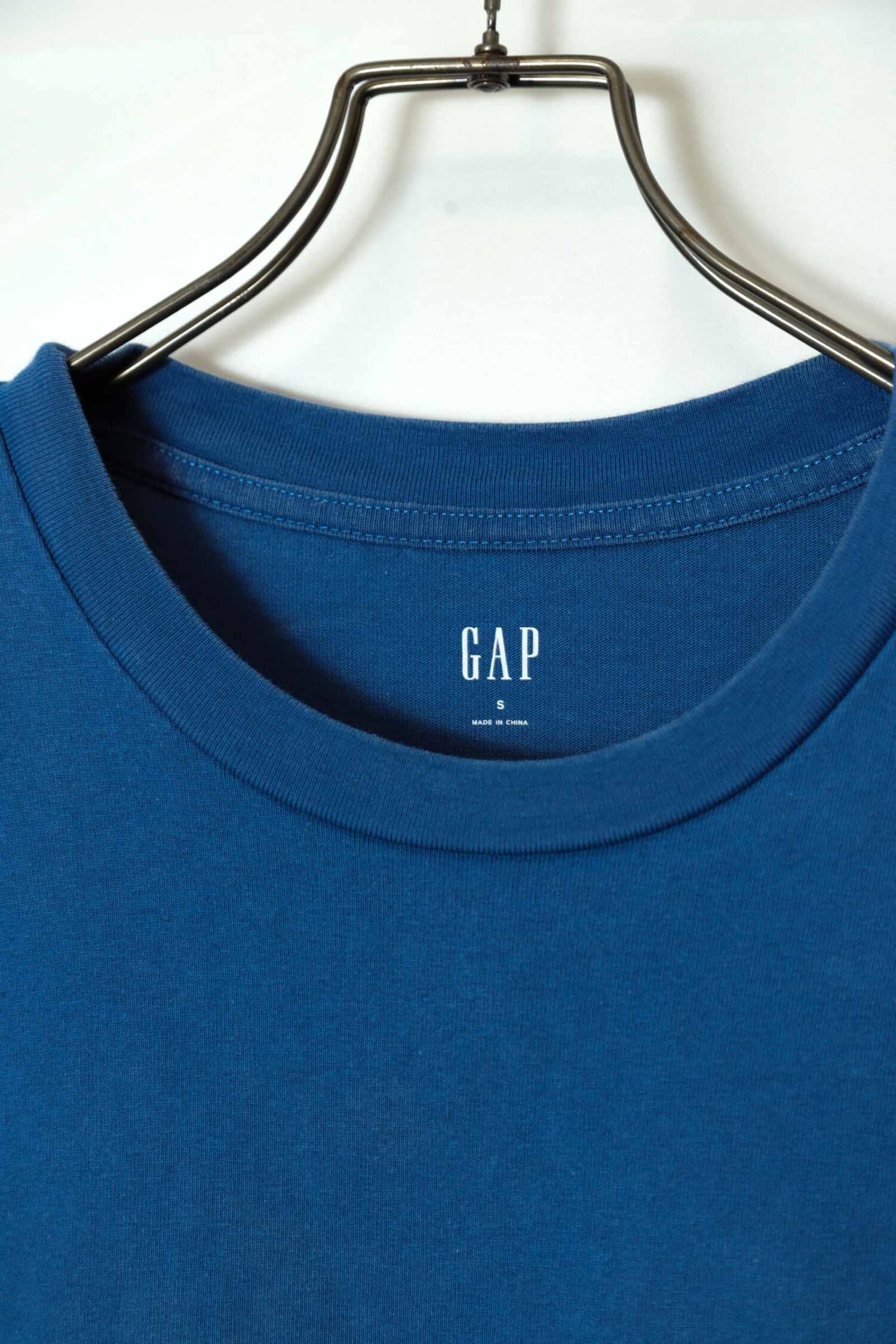 Alternative view of USED GAP LONG SLEEVE T-SHIRT/L