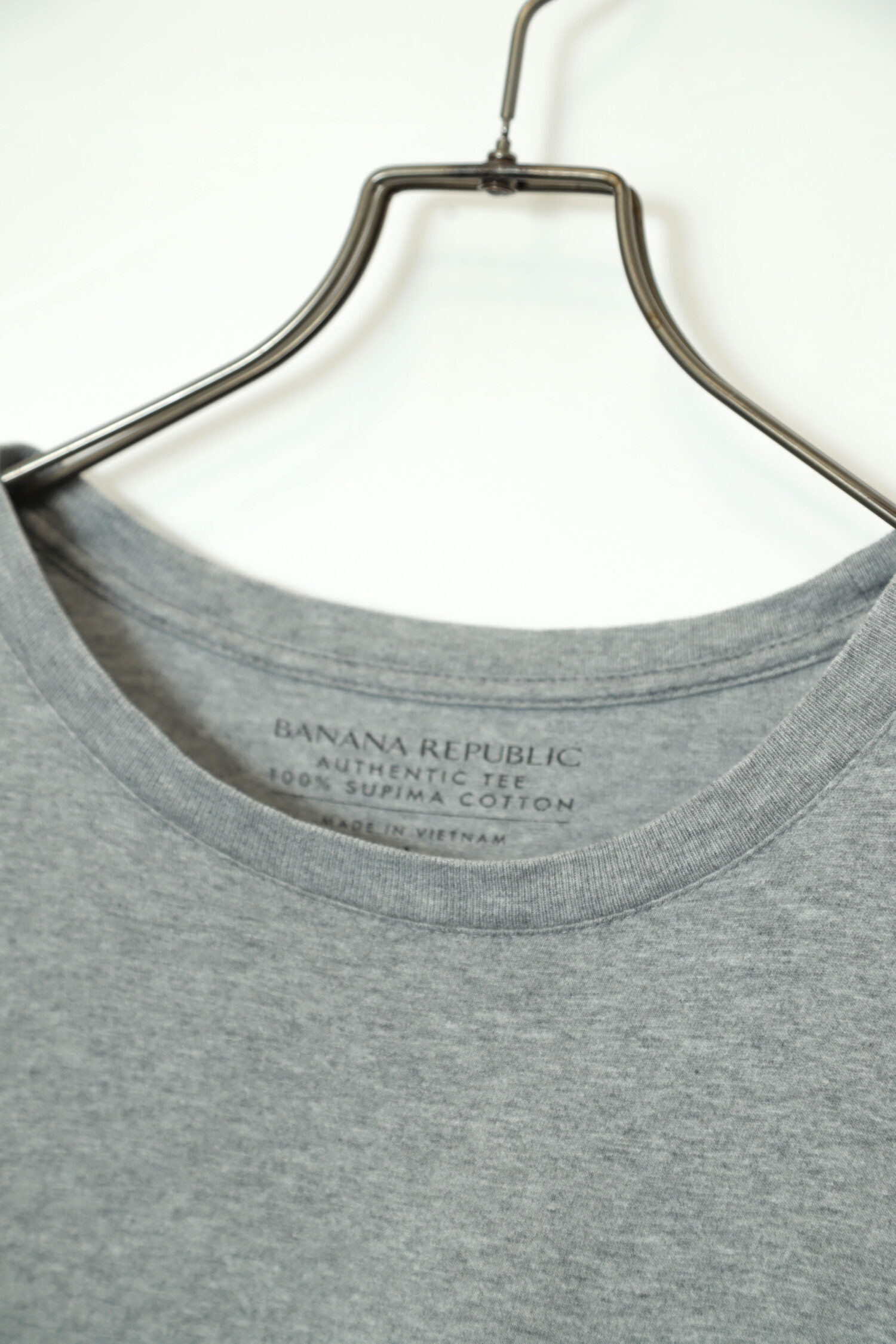 Alternative view of USED BANANA REPUBLIC PRINTED T-SHIRT/L