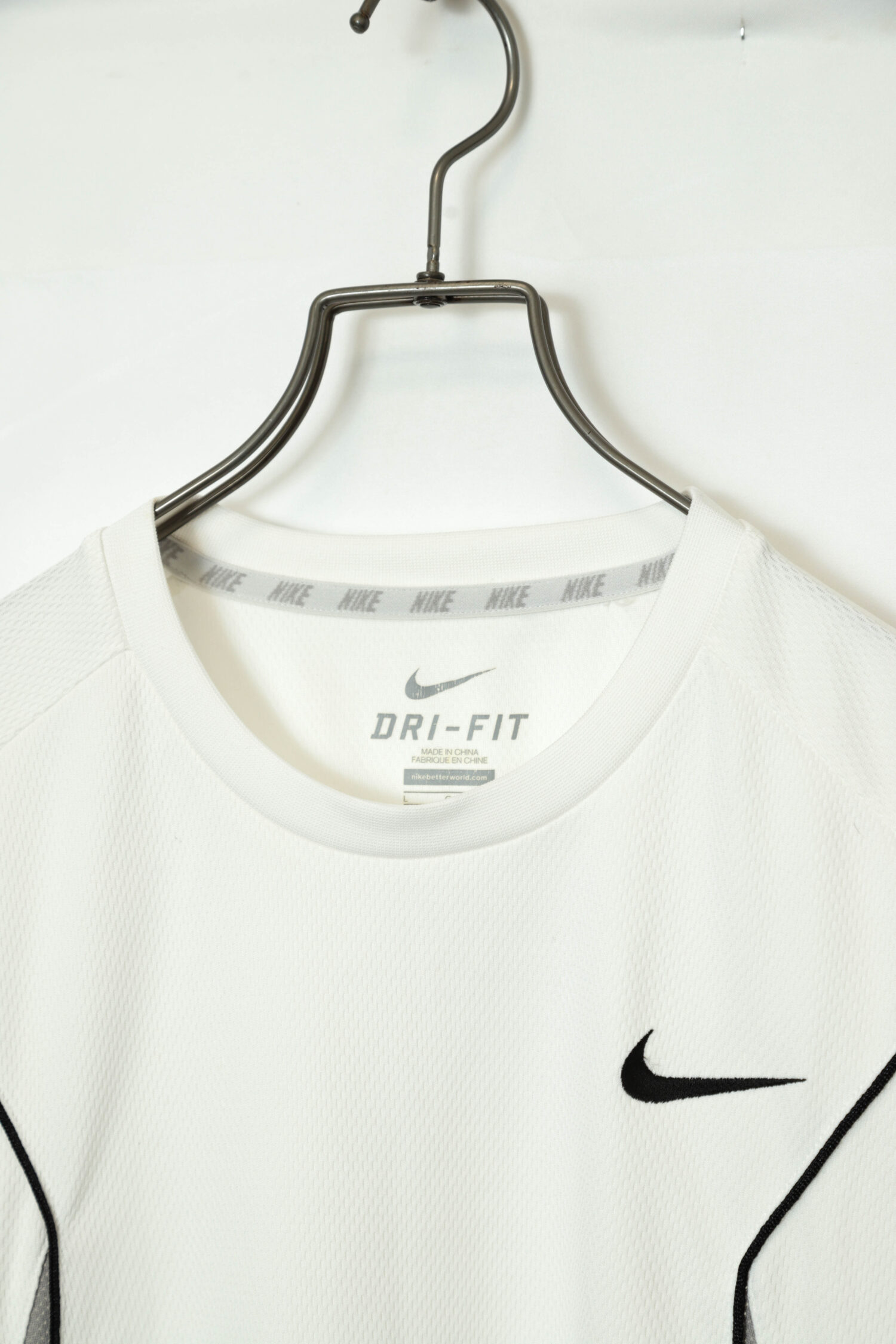 Alternative view of USED NIKE SPORT T-SHIRT/L