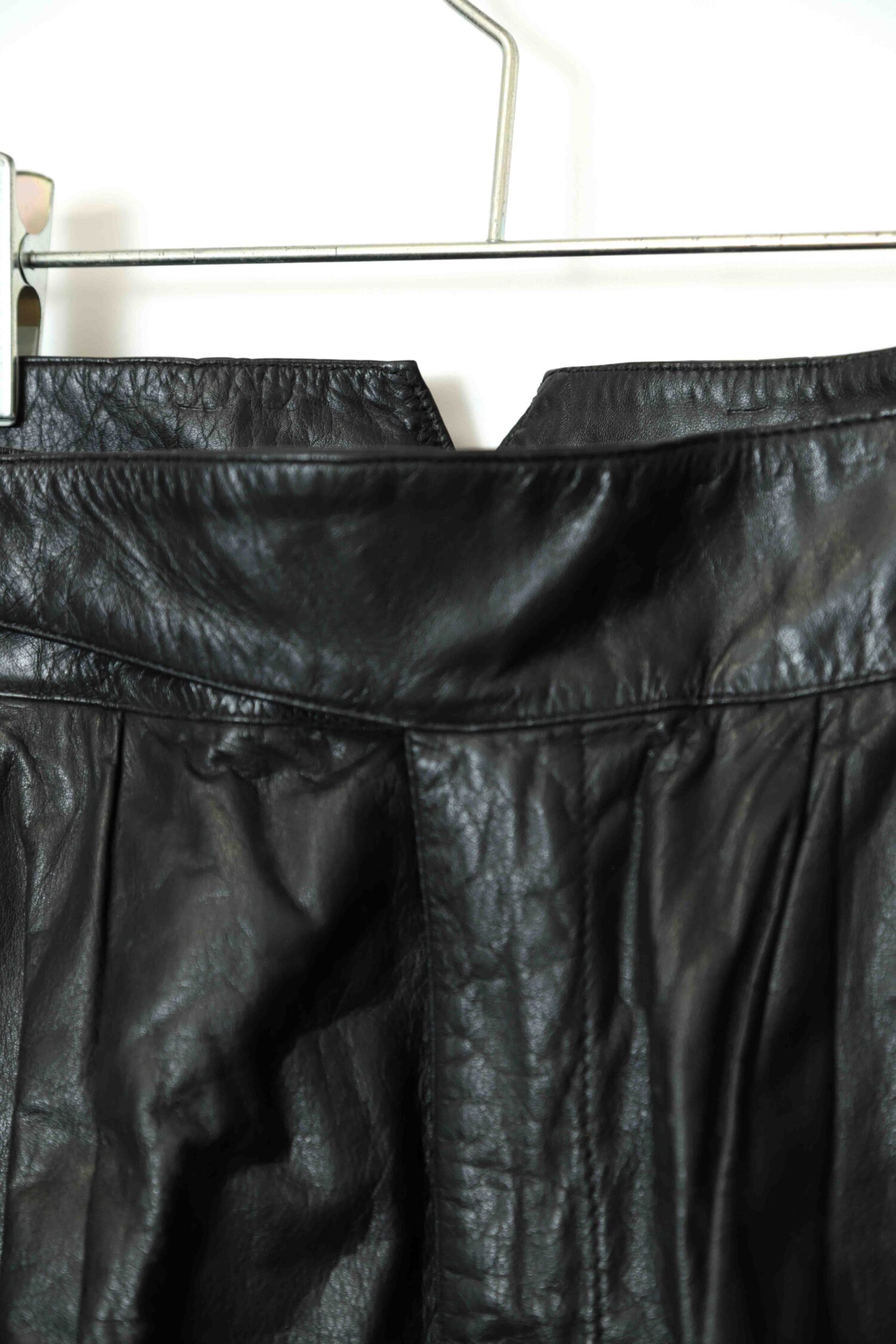 Alternative view of VINTAGE COW LEATHER PLEATED PANTS/W74