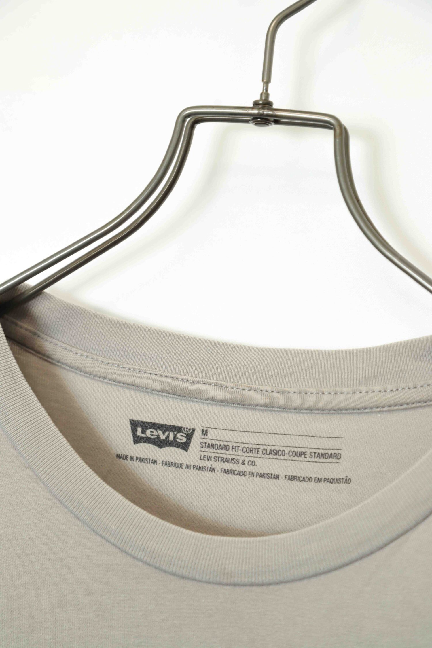 Alternative view of USED LEVIS PRINTED T-SHIRT/M