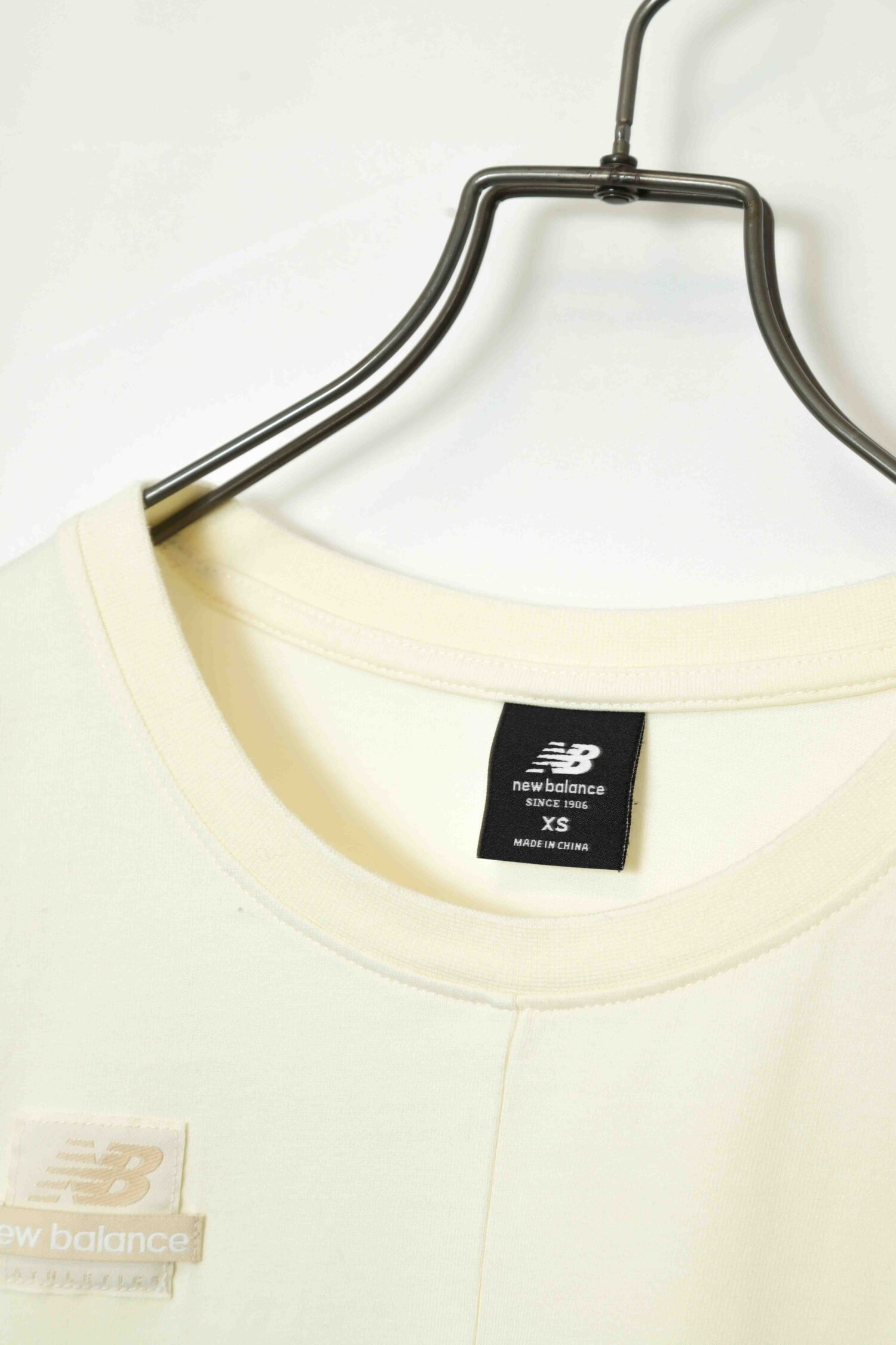 Alternative view of USED NEW BALANCE T-SHIRT/L