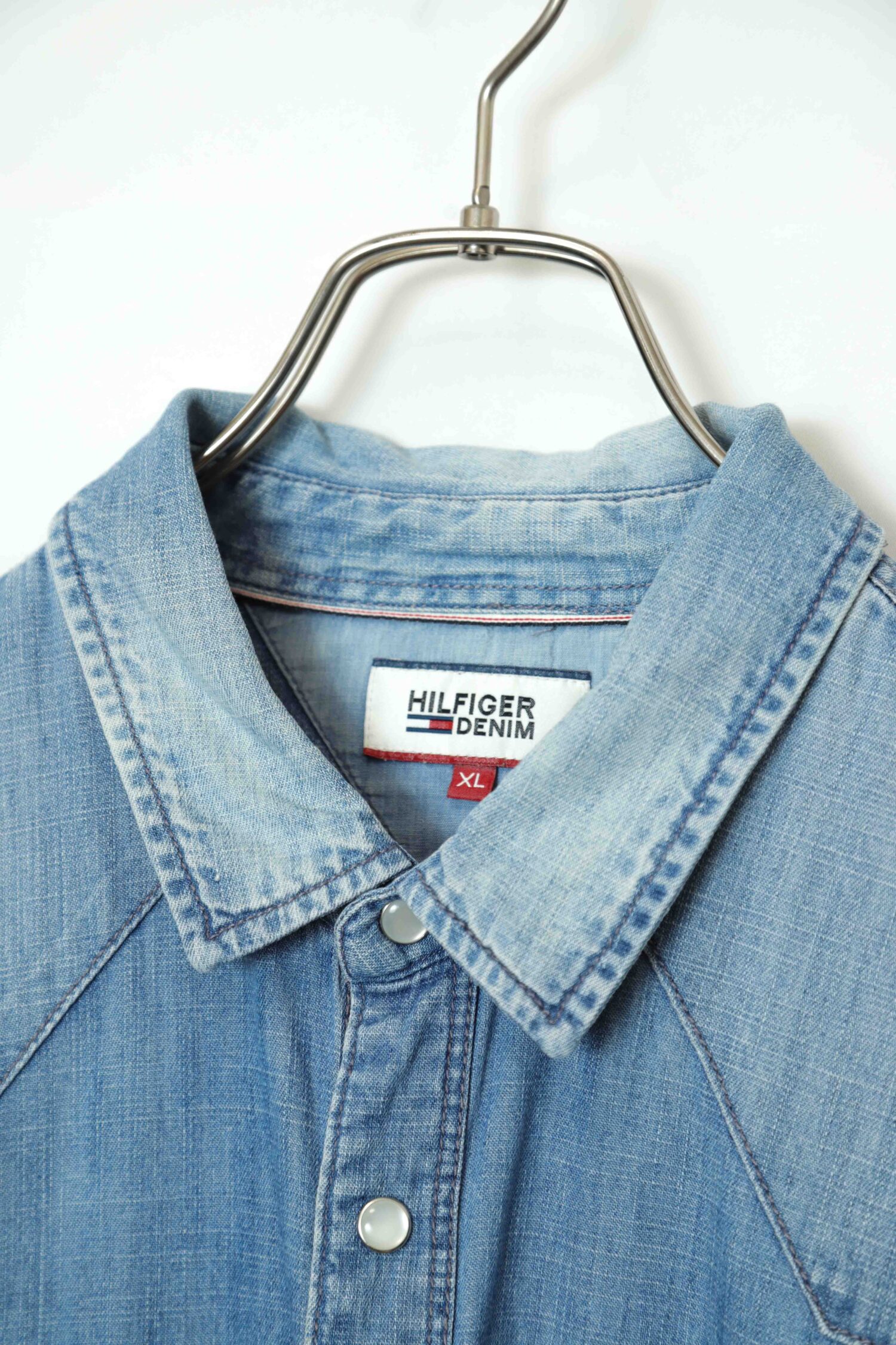 Alternative view of USED TOMMY HILFIGER CHAMBRAY SHIRT/XL