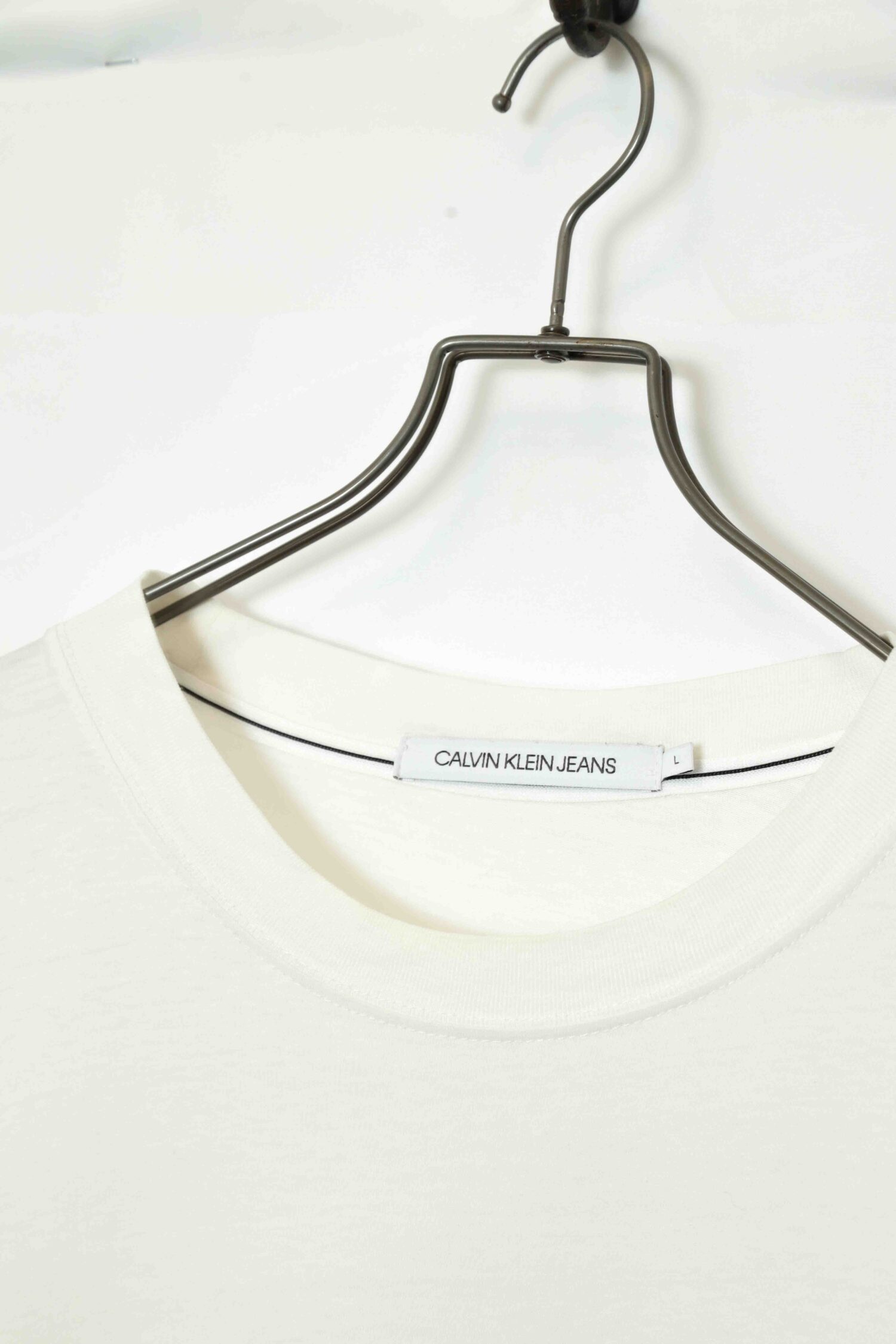 Alternative view of USED CALVIN KLEIN LONGSLEEVE T-SHIRT/L