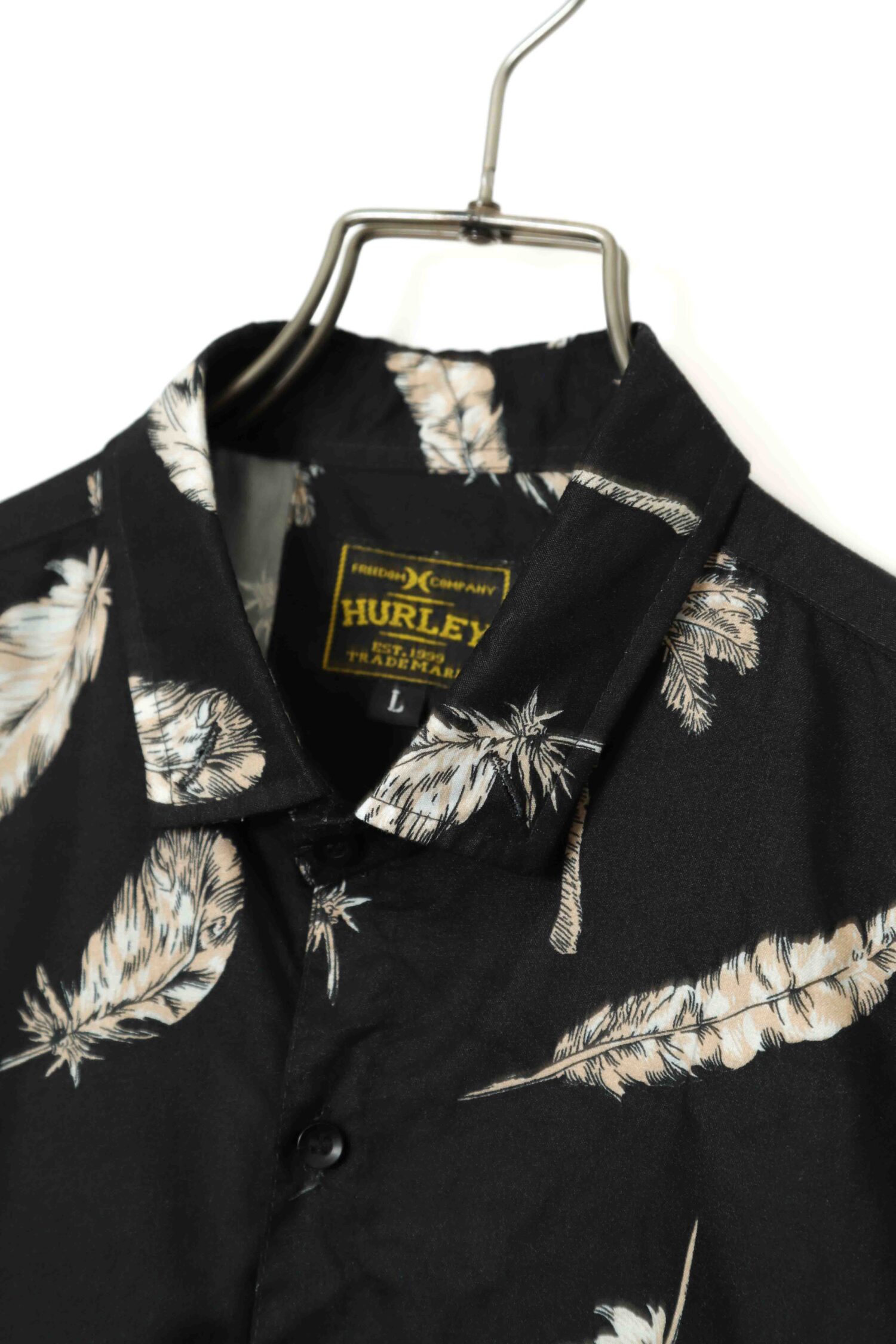 Alternative view of USED HURLEY PRINTED SHIRT/L