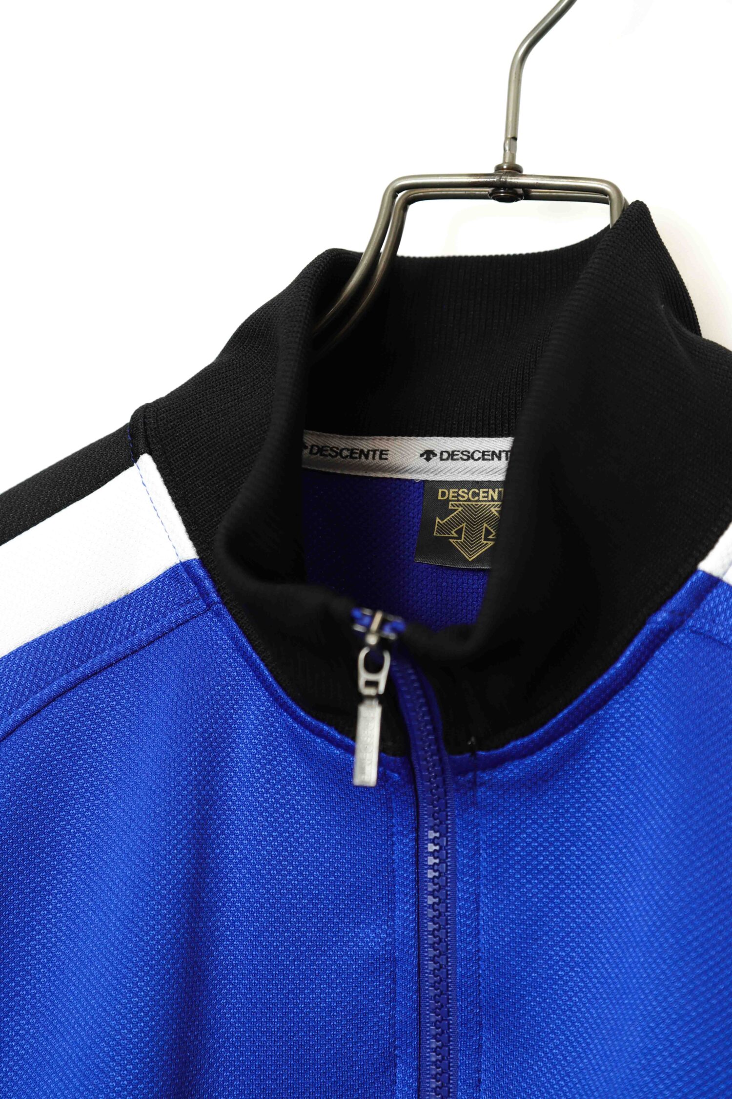 Alternative view of USED DESCENT TRACK PULL-OVER/M