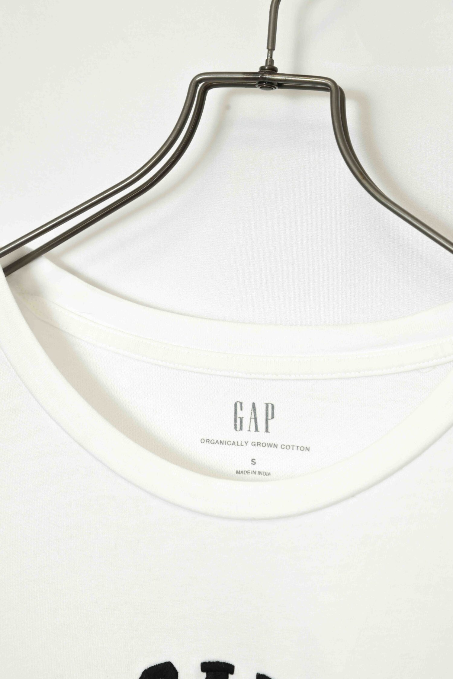Alternative view of USED GAP EMBROIDERY T-SHIRT/S