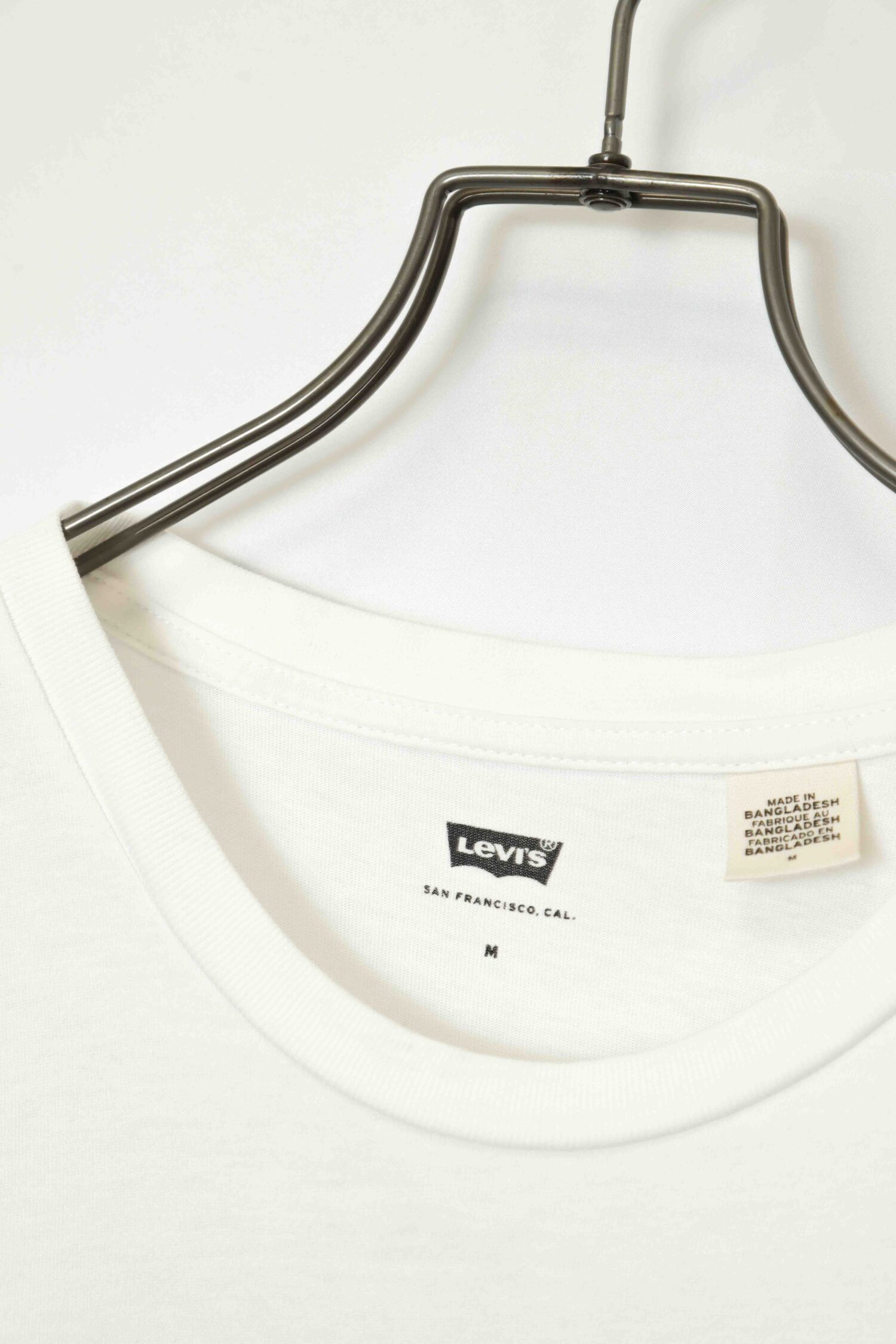 Alternative view of USED LEVIS PRINTED T-SHIRT/M