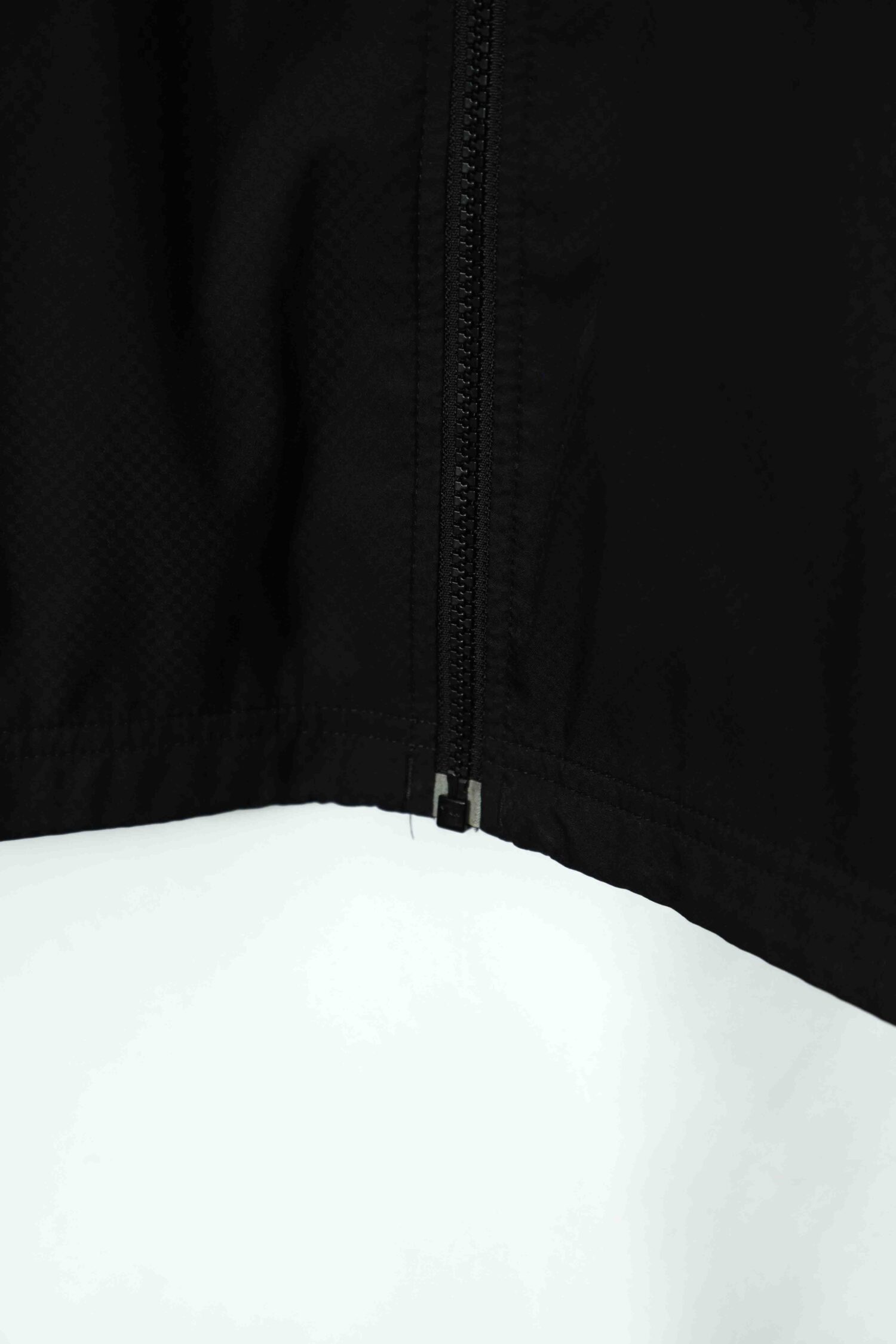 USED UNDER ARMOUR TRACK JACKET/L | 古着屋FERANTRACING【公式】|東京