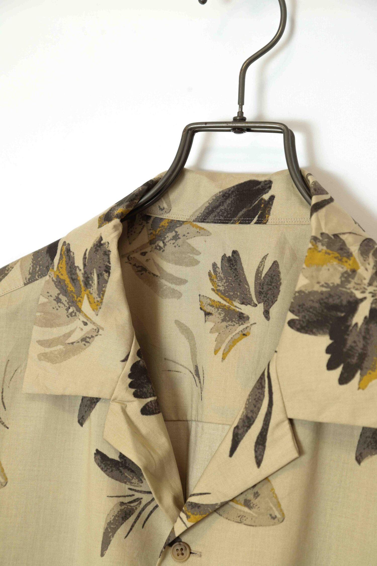 Alternative view of VINTAGE PRINTED OPEN COLLAR SHIRT/L