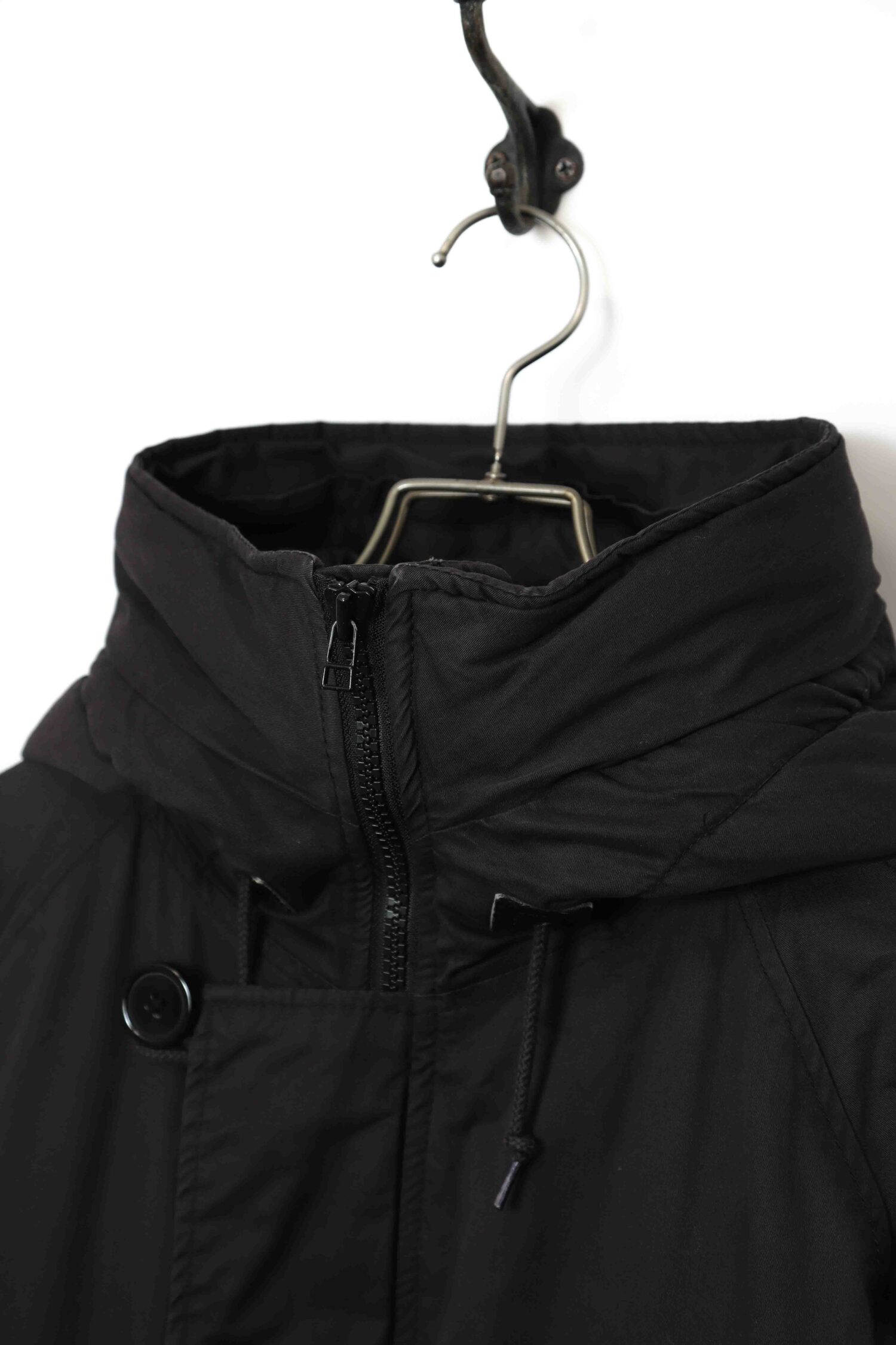 Alternative view of USED AVIREX B-3 MILITARY COAT/M