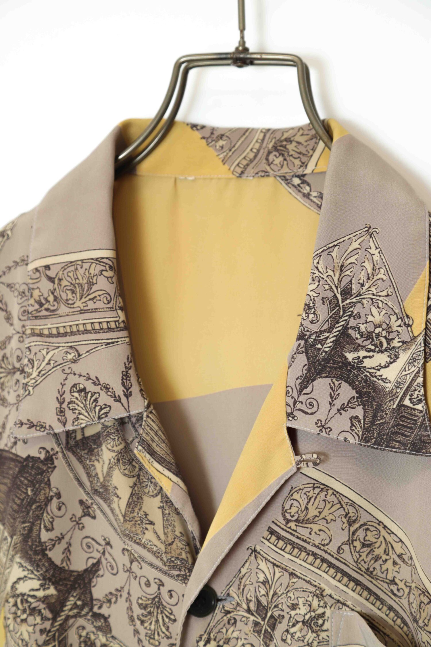 Alternative view of VINTAGE PRINTED OPEN COLLAR SHIRT/XL
