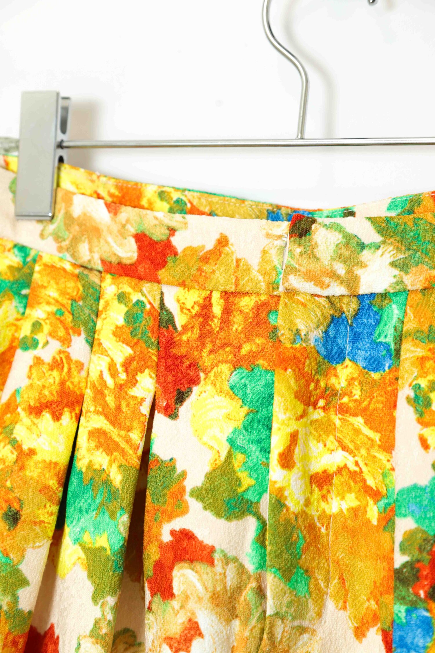 Alternative view of VINTAGE PRINTED SHORTS/W68