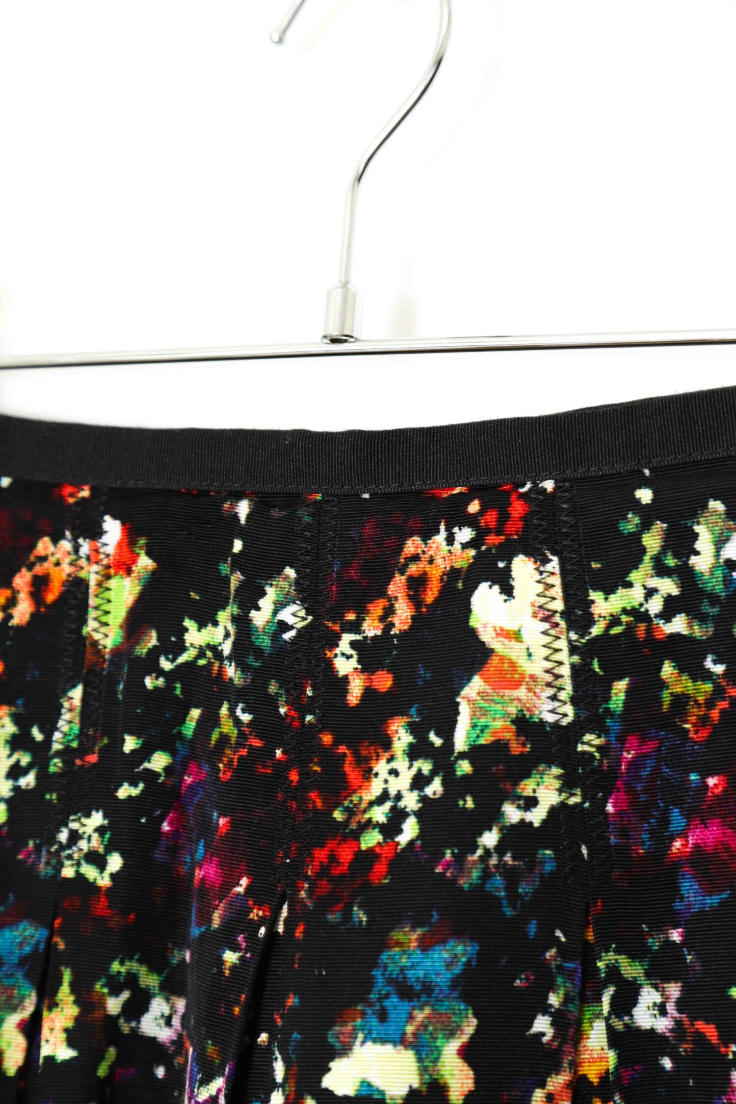 Alternative view of USED GAP PRINTED SKIRT/W66