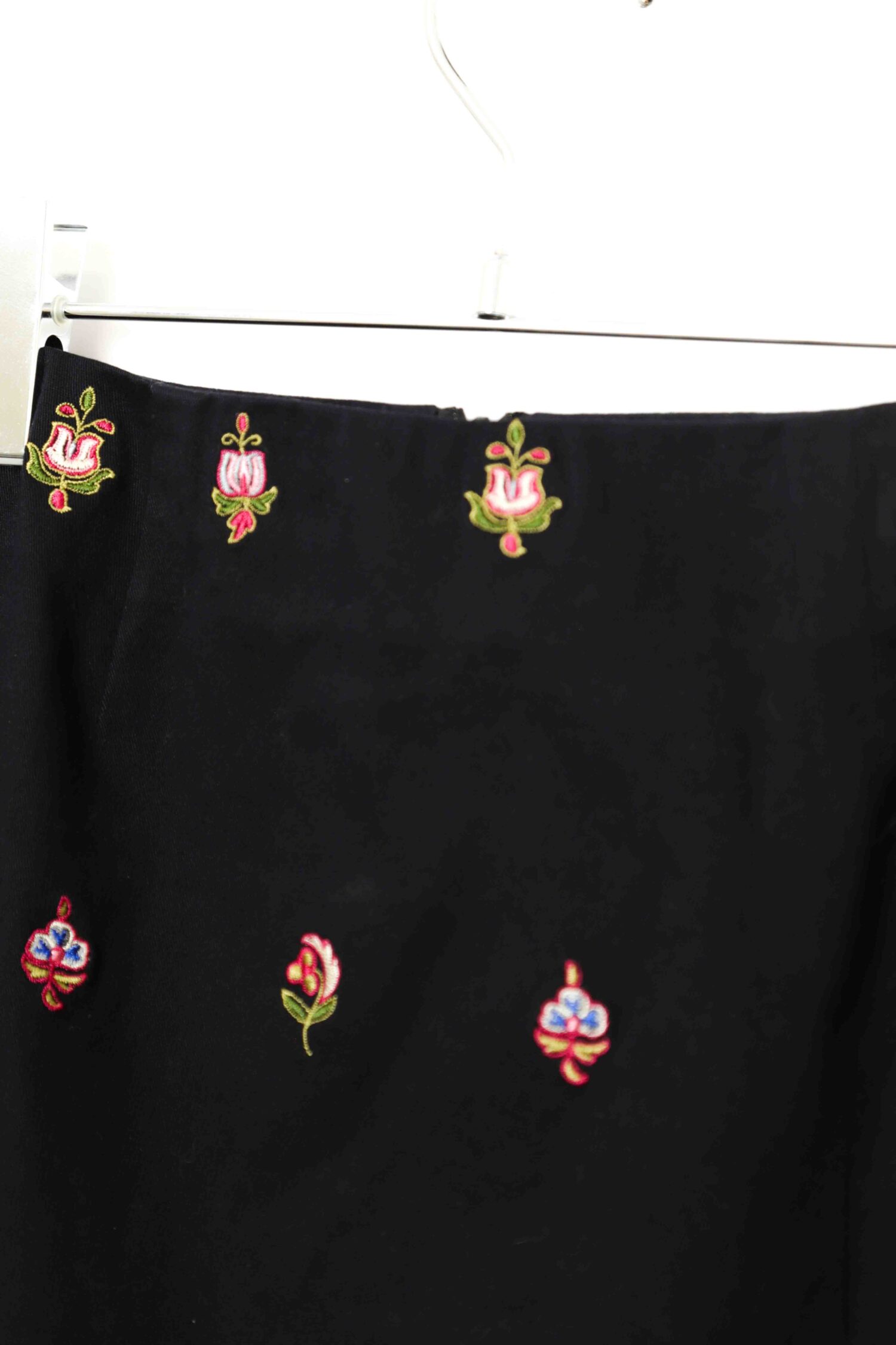 Alternative view of USED EMBROIDERY SKIRT/W68