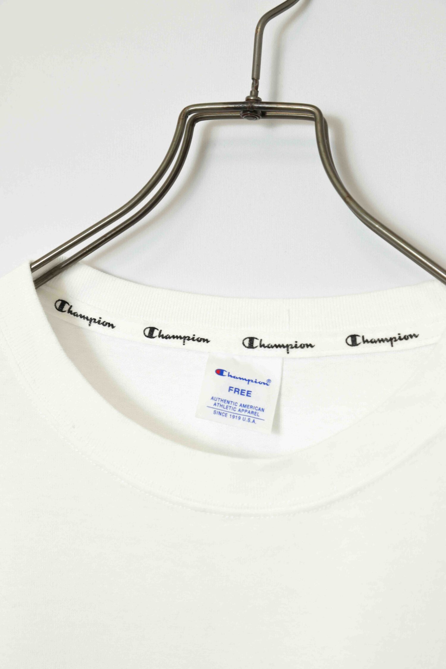 Alternative view of USED CHAMPION PRINTED T-SHIRT/M
