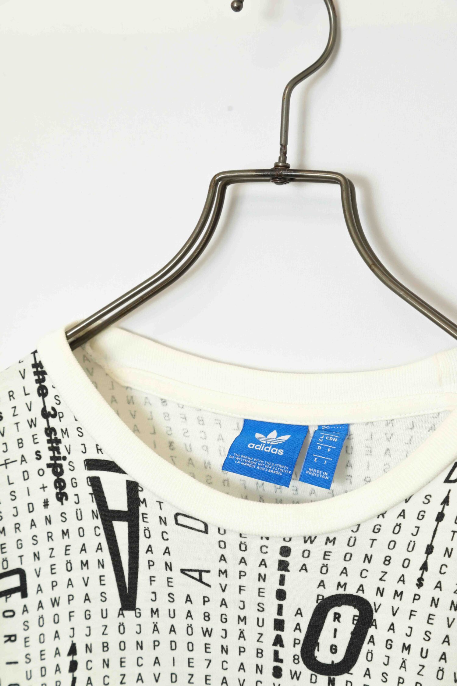Alternative view of USED ADIDAS PATTERN T-SHIRT/M