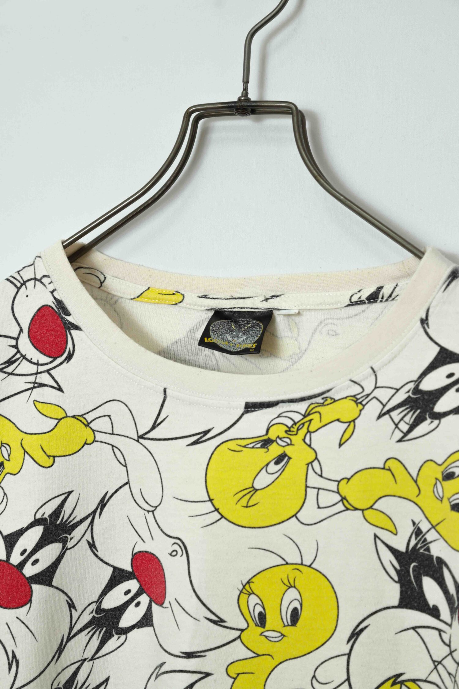 Alternative view of USED LOONEY TUNES PATTERN T-SHIRT/M