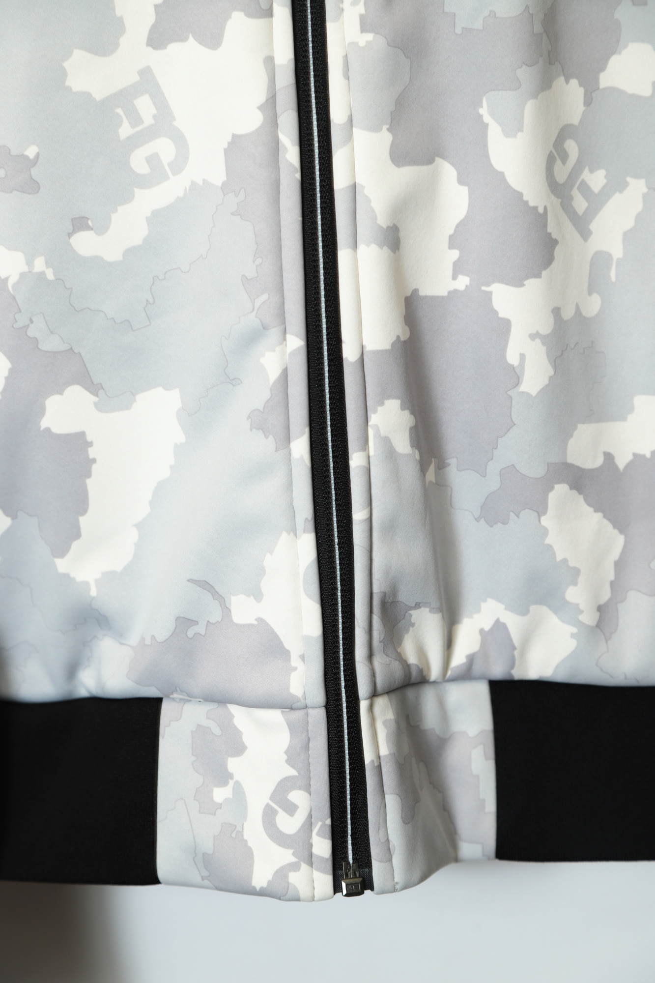 USED FILA PRINTED TRACK JACKET/LL - 画像 (8)