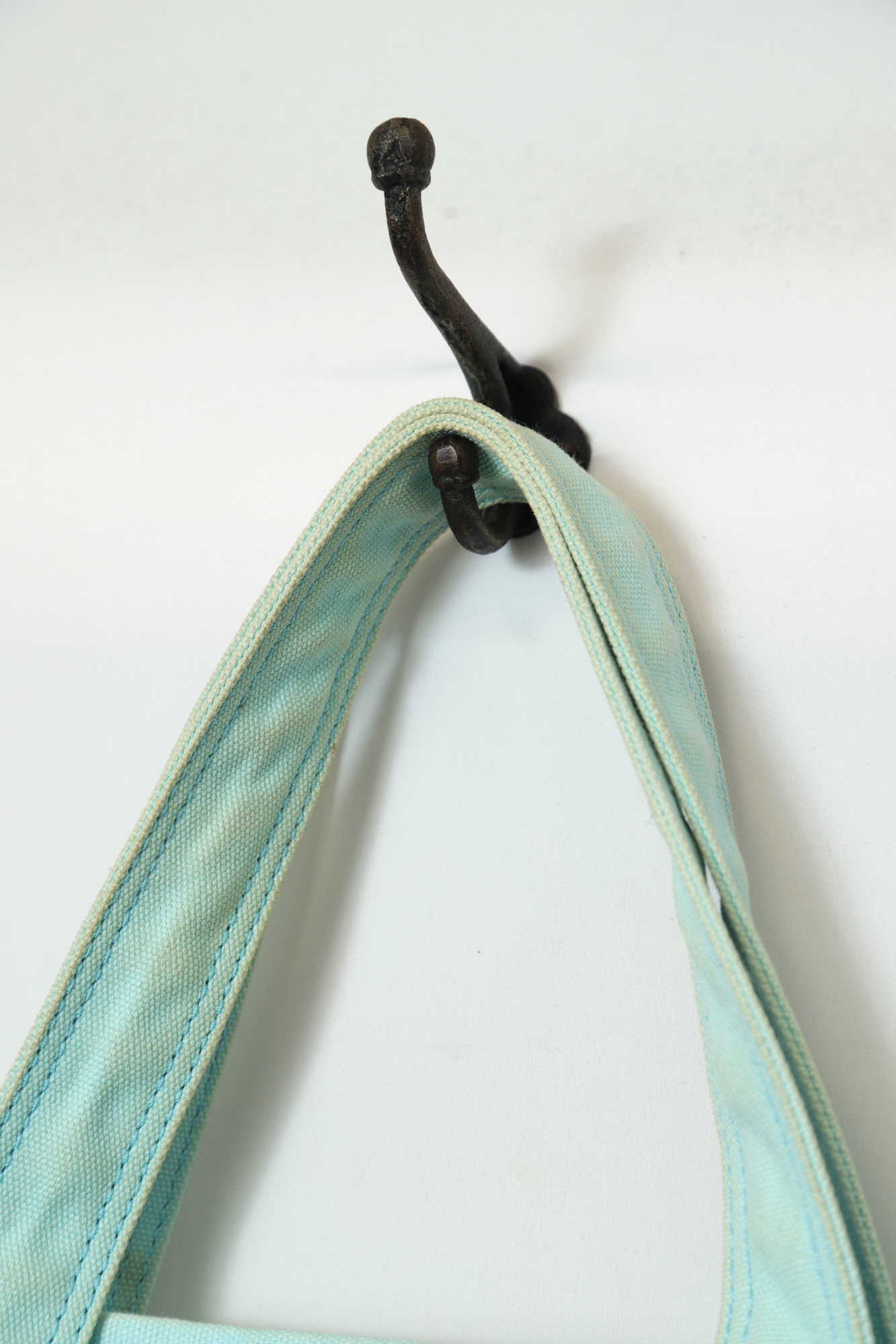 Alternative view of USED MARC BY MARC JACOBS COTTON HAND BAG/F