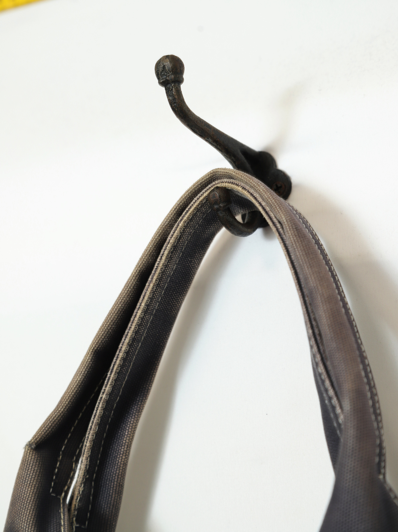 Alternative view of USED MARC BY MARC JACOBS COTTON HAND BAG/F