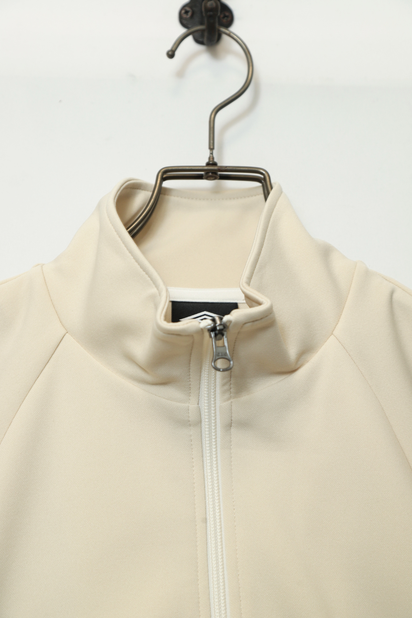 Alternative view of USED UMBRO SHORT TRACK JACKET/L