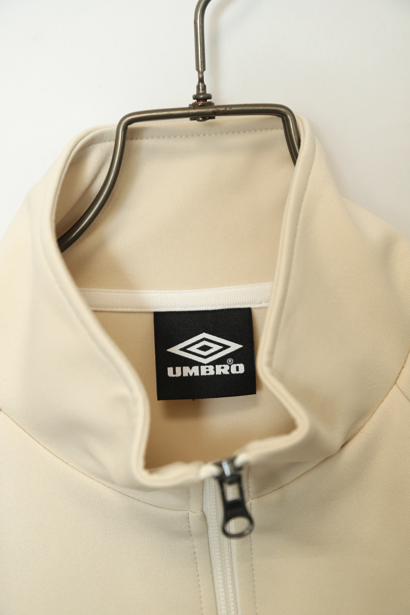 USED UMBRO SHORT TRACK JACKET/L - 画像 (3)