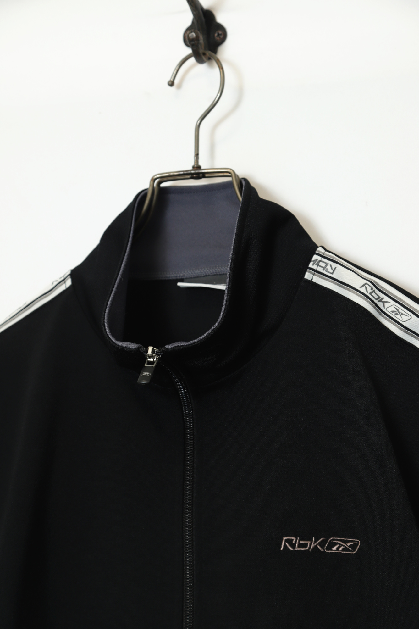 Alternative view of USED REEBOK TRACK JACKET/XL